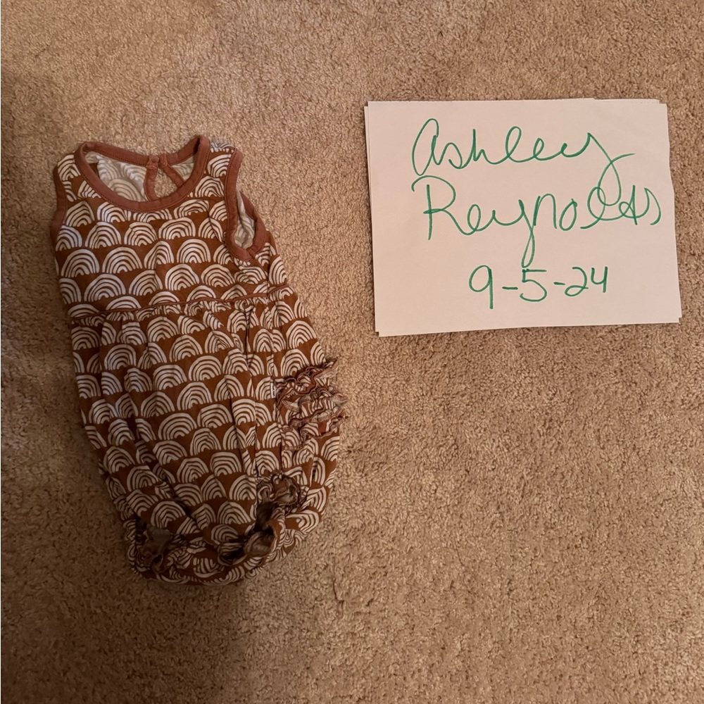 Little sleepies rust rainbows bubble romper 6-12 mo